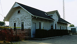 Ex-PM Wallaceburg, Ontario wooden depot